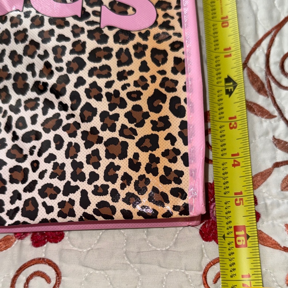 Buc-ee's Pink Leopard Print Reusable Tote Bag - Picture 4 of 6